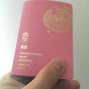 Polisen slutar med provisoriska pass på Arlanda